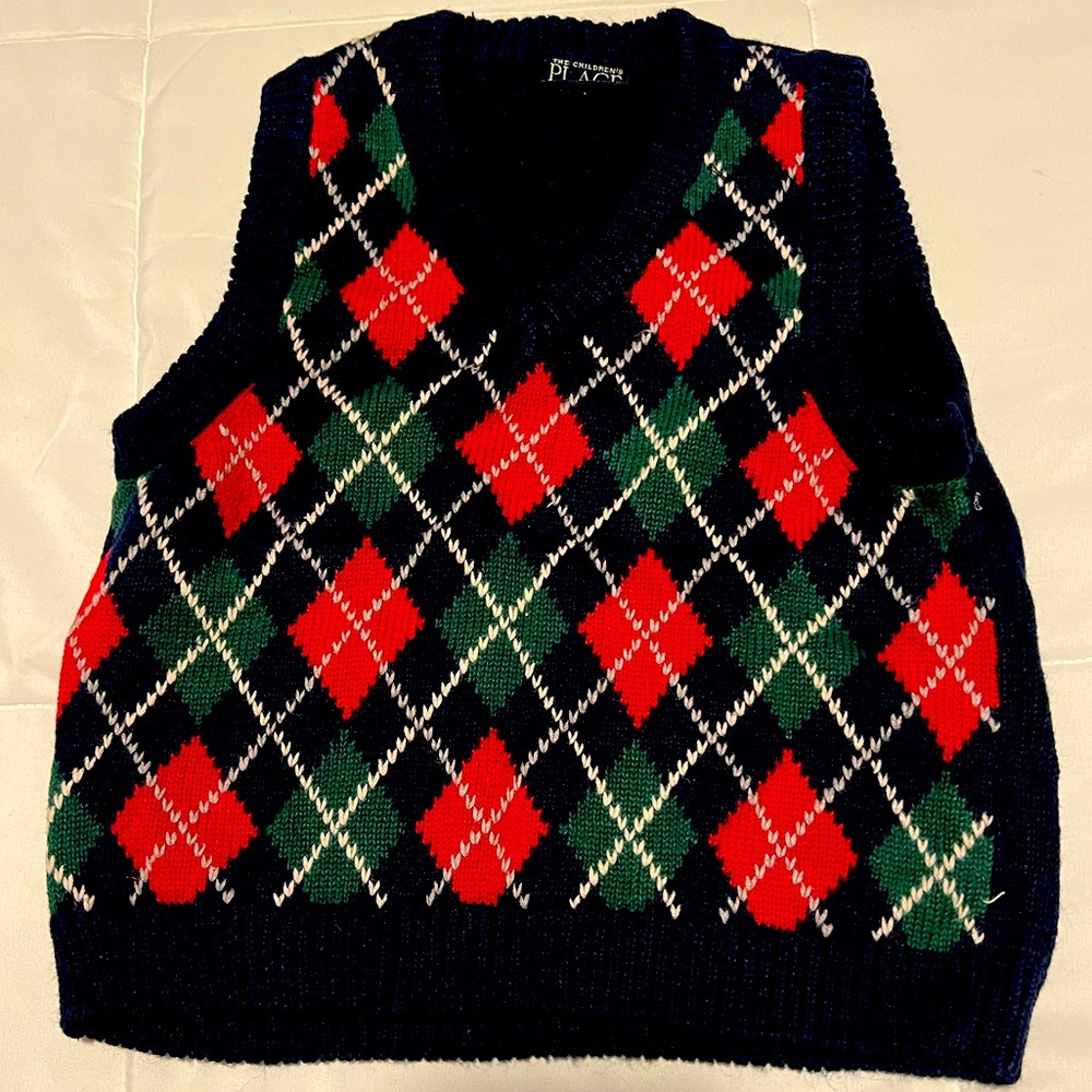 The Children’s Place Boys argyle sweater vest v-neck